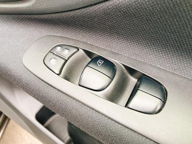 セレナ ハイウェイスター　Ｖセレクション＋セーフティ　ＳＨＶ　ＥＴＣ　オートクルーズコントロール　レーンアシスト　衝突被害軽減システム　両側電動スライドドア　オートライト　ＬＥＤヘッドランプ　スマートキー　電動格納ミラー　後席モニター　３列シート　ＣＶＴ（11枚目）