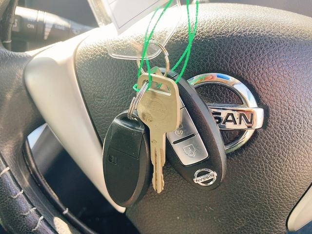 セレナ 20X S-ハイブリッド 福祉車輌 ETC 全周囲カメラ ナビ TV オートクルーズコントロール レーンアシスト 衝突被害軽減システム オートライト スマートキー アイドリングストップ 電動格納ミラー 3列シート(11枚目)