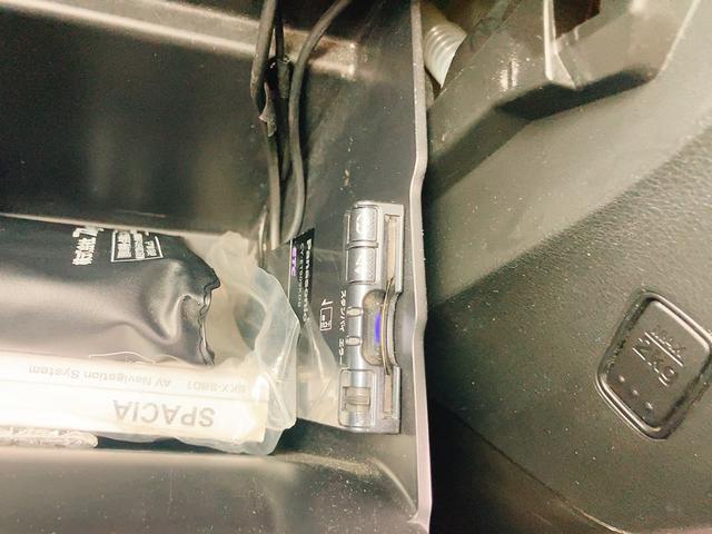 スペーシアカスタム ＸＳ　ＥＴＣ　バックカメラ　両側電動スライドドア　ナビ　ＴＶ　レーンアシスト　衝突被害軽減システム　オートライト　ＨＩＤ　スマートキー　アイドリングストップ　ベンチシート　ＣＶＴ　盗難防止システム　ＡＢＳ（4枚目）