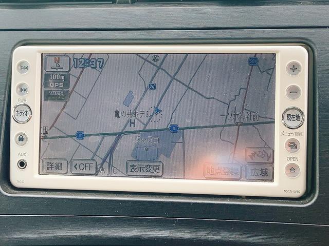 プリウス Ｓ　ＥＴＣ　オートクルーズコントロール　バックカメラ　ナビ　ＴＶ　アルミホイール　オートライト　ＣＶＴ　スマートキー　アイドリングストップ　電動格納ミラー　盗難防止システム　ＣＤ（5枚目）