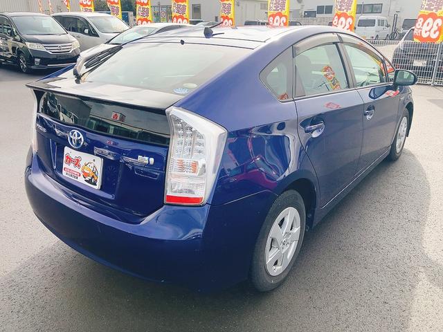 プリウス Ｓ　ＥＴＣ　オートクルーズコントロール　バックカメラ　ナビ　ＴＶ　アルミホイール　オートライト　ＣＶＴ　スマートキー　アイドリングストップ　電動格納ミラー　盗難防止システム　ＣＤ（38枚目）