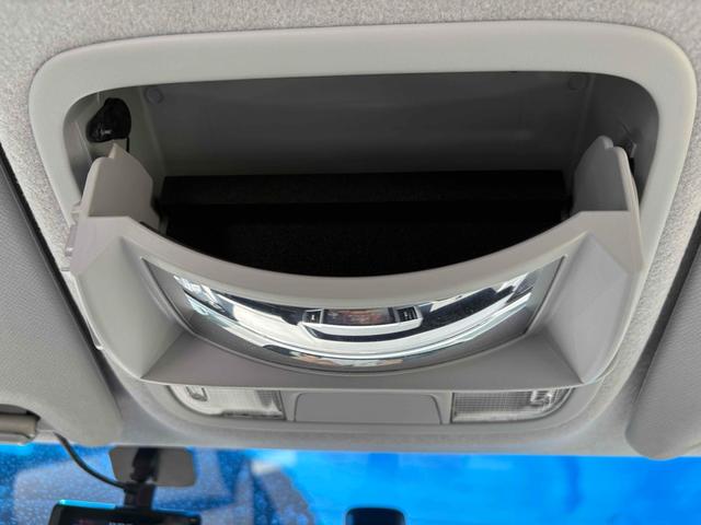 ステップワゴンスパーダ Ｚ　クールスピリット　イカしてる父ちゃんの相棒。ファミリーカーなのに走りも見た目もイケイケ。家族を乗せてもスタイルは崩さない、頼れる一台。（29枚目）