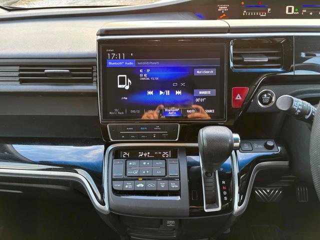 ステップワゴン モデューロＸ　ホンダセンシング　モデューロＸ、父ちゃんのセンス炸裂。ファミリーカーなのにイケイケでかっこいい。家族も惚れる走りとデザイン、父ちゃん今日も主役。（5枚目）