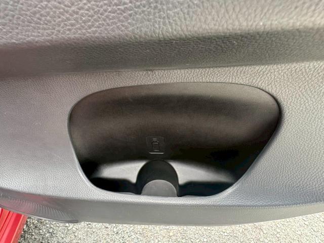 モコ Ｇ　ＥＴＣ　ＴＶ　オートライト　キーレスエントリー　ベンチシート　ＣＶＴ　盗難防止システム　ＡＢＳ　Ｂｌｕｅｔｏｏｔｈ　衝突安全ボディ　エアコン　パワーステアリング　パワーウィンドウ（16枚目）