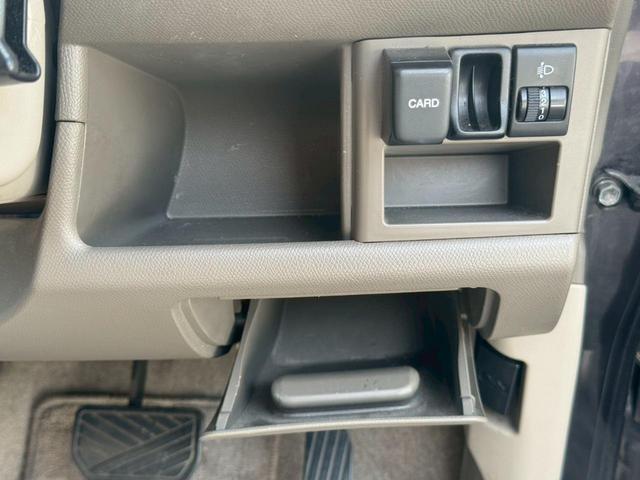 モコ Ｅ　ナビ　ＴＶ　スマートキー　ベンチシート　ＡＴ　盗難防止システム　ＡＢＳ　衝突安全ボディ　エアコン　パワーステアリング　パワーウィンドウ（11枚目）