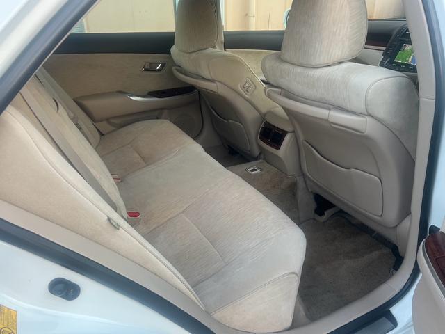 クラウン ３．０ロイヤルサルーン　プレミアムエディション　車検令和９年１０月　走行２５９７１ｋｍ　純正ナビ地デジＴＶ　サイド・バックカメラ　ドライブレコーダー　スマートキー　プッシュスターター　ＨＩＤヘッドライト（16枚目）