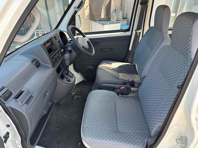 ハイゼットカーゴ ２シーター　ＡＴ　両側スライドドア　エアコン　運転席エアバッグ　助手席エアバッグ　カセット（15枚目）