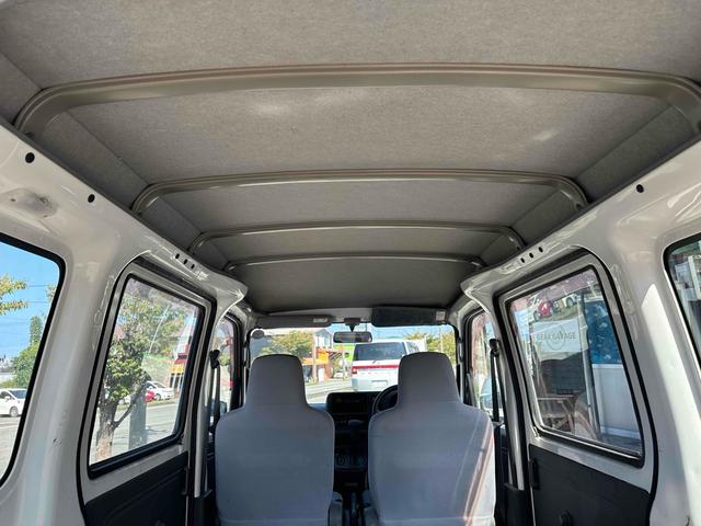 ハイゼットカーゴ ２シーター　ＡＴ　両側スライドドア　エアコン　運転席エアバッグ　助手席エアバッグ　カセット（17枚目）