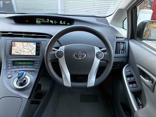 プリウス Gツーリングセレクション ETC バックカメラ ナビ TV アルミホイール ヘッドライトウォッシャー CVT スマートキー 電動格納ミラー CD DVD再生 ミュージックプレイヤー接続可 衝突安全ボディ ABS ESC(3枚目)