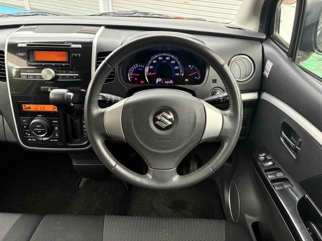 ワゴンＲスティングレー Ｘ　ＨＩＤ　スマートキー　電動格納ミラー　ベンチシート　ＣＶＴ　盗難防止システム　ＡＢＳ　ＣＤ　アルミホイール　衝突安全ボディ　エアコン（3枚目）