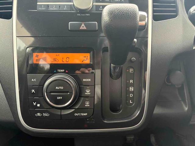 ワゴンＲスティングレー Ｘ　ＨＩＤ　スマートキー　電動格納ミラー　ベンチシート　ＣＶＴ　盗難防止システム　ＡＢＳ　ＣＤ　アルミホイール　衝突安全ボディ　エアコン（7枚目）