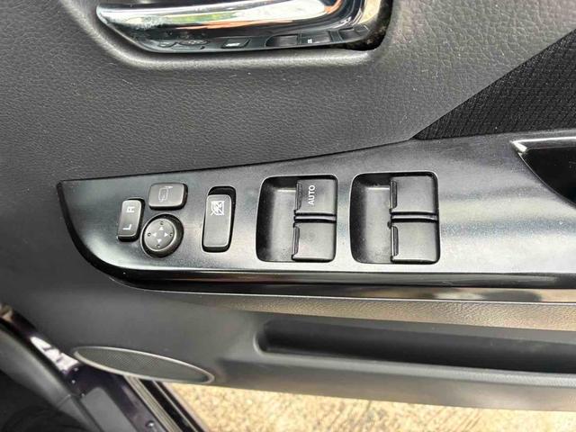 ワゴンＲスティングレー Ｘ　ＨＩＤ　スマートキー　電動格納ミラー　ベンチシート　ＣＶＴ　盗難防止システム　ＡＢＳ　ＣＤ　アルミホイール　衝突安全ボディ　エアコン（10枚目）