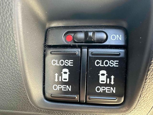 Ｎ－ＢＯＸ＋ ２トーンカラースタイル　Ｇ・Ｌパッケージ　バックカメラ　両側電動スライドドア　ナビ　ＴＶ　スマートキー　アイドリングストップ　電動格納ミラー　ベンチシート　ＣＶＴ　盗難防止システム　ＡＢＳ　ＥＳＣ　ＣＤ　Ｂｌｕｅｔｏｏｔｈ　アルミホイール（8枚目）