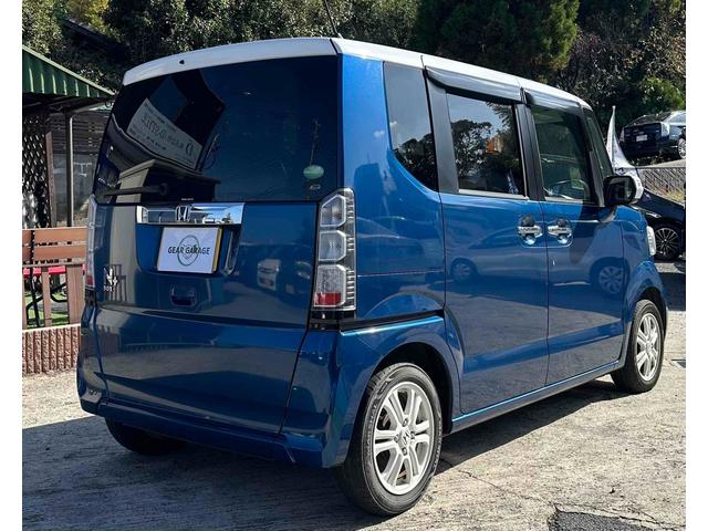 Ｎ－ＢＯＸ＋ ２トーンカラースタイル　Ｇ・Ｌパッケージ　バックカメラ　両側電動スライドドア　ナビ　ＴＶ　スマートキー　アイドリングストップ　電動格納ミラー　ベンチシート　ＣＶＴ　盗難防止システム　ＡＢＳ　ＥＳＣ　ＣＤ　Ｂｌｕｅｔｏｏｔｈ　アルミホイール（13枚目）