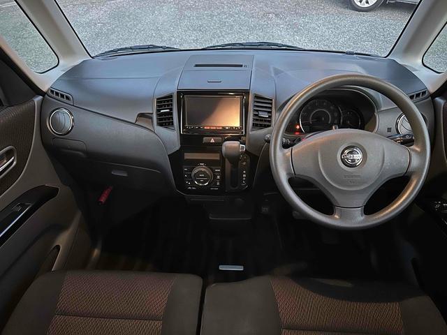 ルークス ハイウェイスター　両側スライド・片側電動　ナビ　ＴＶ　オートライト　ＨＩＤ　スマートキー　電動格納ミラー　ベンチシート　ＣＶＴ　盗難防止システム　ＡＢＳ　ＣＤ　アルミホイール　衝突安全ボディ　エアコン（2枚目）