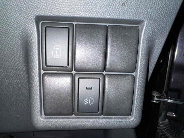 ルークス ハイウェイスター　両側スライド・片側電動　ナビ　ＴＶ　オートライト　ＨＩＤ　スマートキー　電動格納ミラー　ベンチシート　ＣＶＴ　盗難防止システム　ＡＢＳ　ＣＤ　アルミホイール　衝突安全ボディ　エアコン（7枚目）