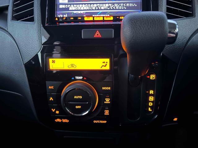 ルークス ハイウェイスター　両側スライド・片側電動　ナビ　ＴＶ　オートライト　ＨＩＤ　スマートキー　電動格納ミラー　ベンチシート　ＣＶＴ　盗難防止システム　ＡＢＳ　ＣＤ　アルミホイール　衝突安全ボディ　エアコン（8枚目）