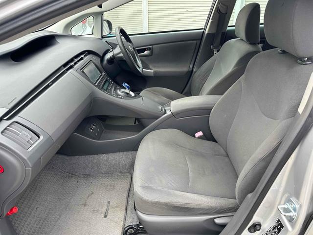 プリウス S ETC ナビ TV アルミホイール オートライト CVT スマートキー アイドリングストップ 電動格納ミラー 盗難防止システム CD 衝突安全ボディ ABS ESC エアコン パワーステアリング(23枚目)