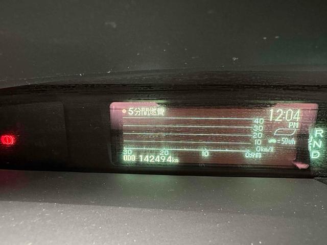 プリウス S ETC ナビ TV アルミホイール オートライト CVT スマートキー アイドリングストップ 電動格納ミラー 盗難防止システム CD 衝突安全ボディ ABS ESC エアコン パワーステアリング(36枚目)
