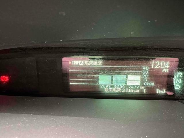 プリウス S ETC ナビ TV アルミホイール オートライト CVT スマートキー アイドリングストップ 電動格納ミラー 盗難防止システム CD 衝突安全ボディ ABS ESC エアコン パワーステアリング(37枚目)