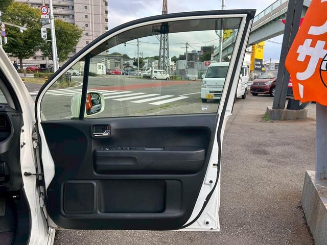 ライフ ディーバ　ダブルエアバッグ　ワンセグＴＶ　スマートキーシステム　ＡＡＣ　Ｂカメ　エアバック　キーレス　パワーウインドウ　パワーステアリング　ＳＤナビ　ＡＢＳ　電動格納式ドアミラー　ＥＴＣ付　ＴＶ＆ナビ（62枚目）