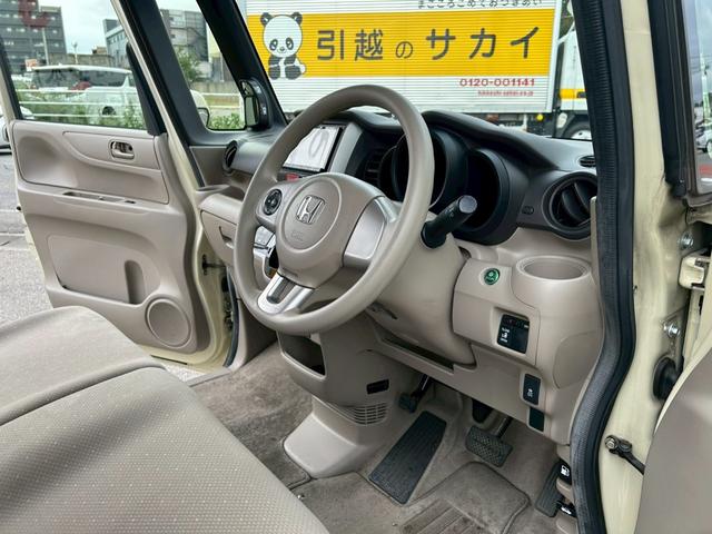 N-BOX G・Lパッケージ リヤシートスライド ポータブルナビ 全席PW ナビテレビ サイドエアバック 地TV AAC 横滑り防止 スマートキー ABS ETC キーレスE パワーステアリング 運転席エアバッグ SD(10枚目)