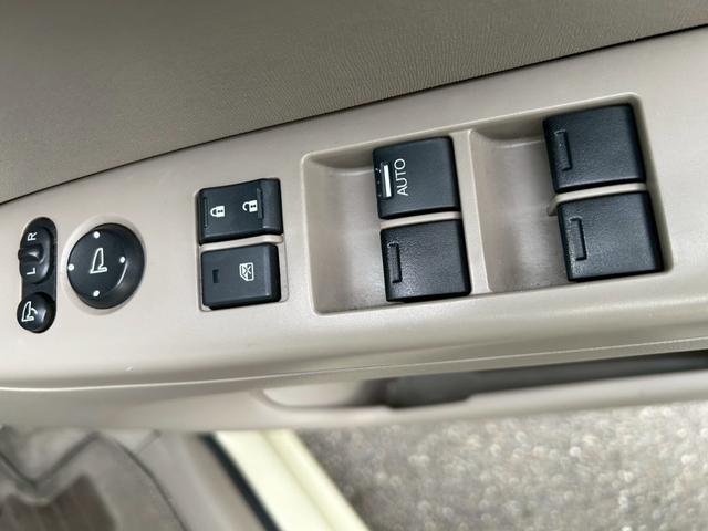 N-BOX G・Lパッケージ リヤシートスライド ポータブルナビ 全席PW ナビテレビ サイドエアバック 地TV AAC 横滑り防止 スマートキー ABS ETC キーレスE パワーステアリング 運転席エアバッグ SD(57枚目)