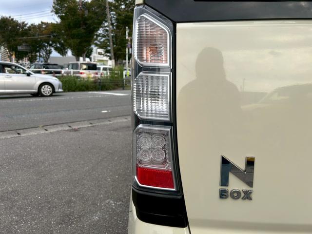 N-BOX G・Lパッケージ リヤシートスライド ポータブルナビ 全席PW ナビテレビ サイドエアバック 地TV AAC 横滑り防止 スマートキー ABS ETC キーレスE パワーステアリング 運転席エアバッグ SD(68枚目)