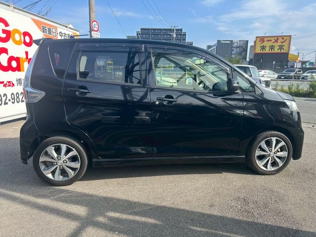 デイズ ハイウェイスター　Ｇターボ　バックモニター　ＢＬＵＥＴＯＯＴＨ　地デジＴＶ　運転席エアバッグ　電格ドアミラー　スマキー　ナビＴＶ　Ａライト　エアコン　ＡＢＳ　パワステ　キーレスエントリー　助手席エアバック　パワーウインドウ（9枚目）