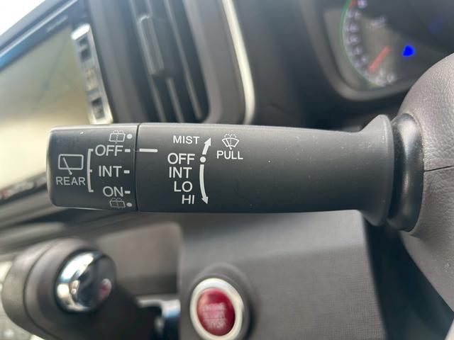 Ｎ－ＯＮＥ Ｇ・Ｌパッケージ　ポータブルナビ　ＤＶＤ再生可　ワンセグテレビ　電格ミラー　ＡＵＸ　フルオートエアコン　パワーウィンドウ　ナビＴＶ　助手席エアバック　バックカメラ　ＵＳＢ　ＥＳＣ　運転席エアバッグ　パワーステアリング（31枚目）