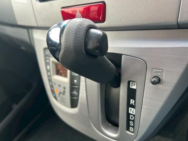 ムーヴ カスタム　Ｘ　エアコンＯＫ　全席ＰＷ　オートミラー　助手席エアバック　ＡＵＸ接続　パワステ　運転席エアバッグ　ＨＤＤナビ　キーフリー　ナビＴＶ　ＤＶＤ再生　ＡＢＳ　横滑り防止システム　ＵＳＢ接続　ワンセグ（42枚目）