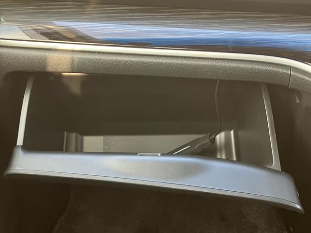 オデッセイ アブソルート・ＥＸ　メーカーオプションナビ　純正アルミ　両側電動スライドドア　バックモニター　ＥＴｃ（40枚目）