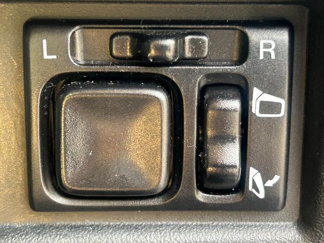 ジムニー ＸＣ　ＤＡＭＤリトルＧ仕様　サイド２本出しマフラー　社外ナビ　社外デジタルインナーミラー　社外アルミ（15枚目）