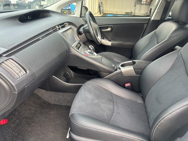 プリウス Gツーリングセレクション 純正8インチナビ バックモニター ハーフレザーシート ETC(8枚目)