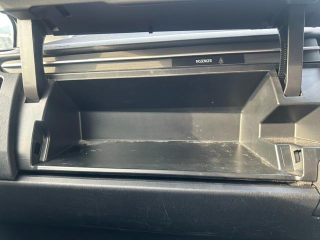 プリウス Gツーリングセレクション 純正8インチナビ バックモニター ハーフレザーシート ETC(28枚目)