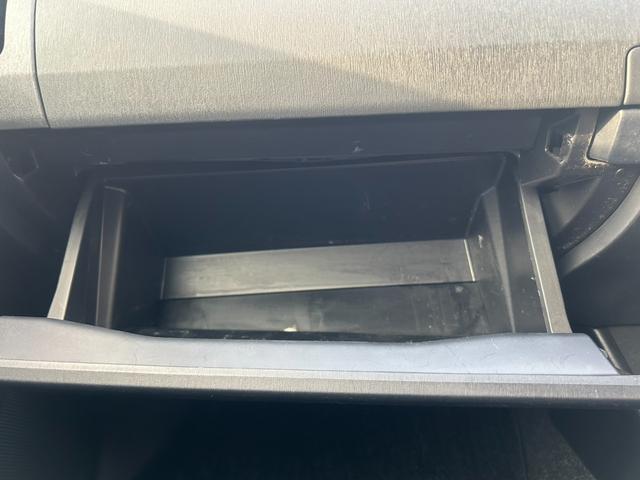 プリウス Gツーリングセレクション 純正8インチナビ バックモニター ハーフレザーシート ETC(29枚目)