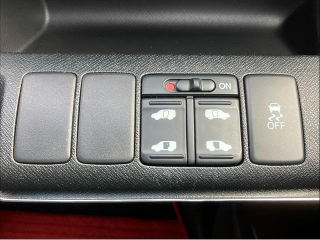 ステップワゴンスパーダ Z 社外ナビ 社外アルミホイール 車高調(24枚目)