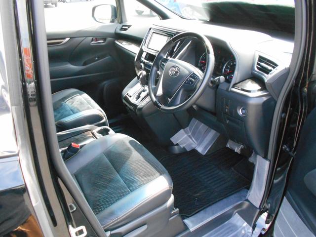 ヴェルファイア ２．５Ｚ　Ａエディション　ゴールデンアイズ　特別仕様車／ナビ／ＥＴＣ／ドライブレコーダー前後２カメラ／両側ＰＷスライドドア／ＰＷバックドア／専用ハーフレザーシート・１８インチアルミホイール／クリアランスソナー／助手席・後席シートオットマン付き（22枚目）