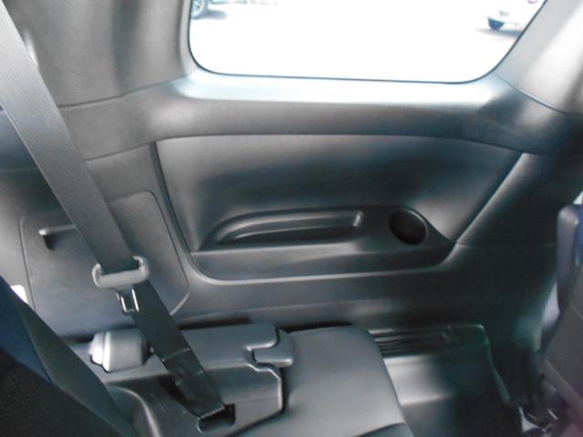 ヴェルファイア ２．５Ｚ　Ａエディション　ゴールデンアイズ　特別仕様車／ナビ／ＥＴＣ／ドライブレコーダー前後２カメラ／両側ＰＷスライドドア／ＰＷバックドア／専用ハーフレザーシート・１８インチアルミホイール／クリアランスソナー／助手席・後席シートオットマン付き（33枚目）