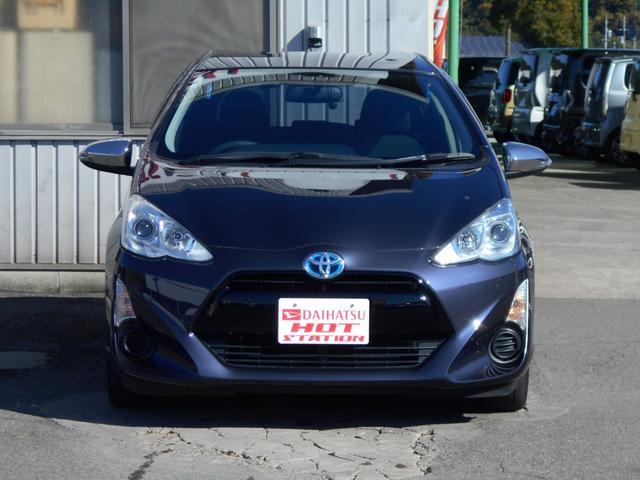 アクア Ｓ　車検２年／ナビ／禁煙車／前後ドライブレコーダー／ＥＴＣ／ＬＥＤヘッドランプ／オートライト／オートエアコン／スマートキー×２／チルトハンドル／シートリフター／ヘッドライトレベライザー／スモークドガラス（2枚目）