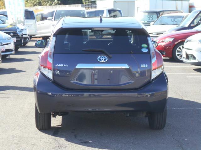 アクア Ｓ　車検２年／ナビ／禁煙車／前後ドライブレコーダー／ＥＴＣ／ＬＥＤヘッドランプ／オートライト／オートエアコン／スマートキー×２／チルトハンドル／シートリフター／ヘッドライトレベライザー／スモークドガラス（3枚目）