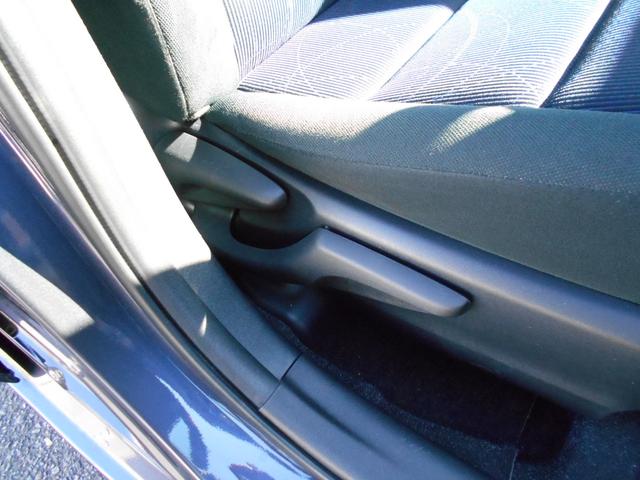 アクア Ｓ　車検２年／ナビ／禁煙車／前後ドライブレコーダー／ＥＴＣ／ＬＥＤヘッドランプ／オートライト／オートエアコン／スマートキー×２／チルトハンドル／シートリフター／ヘッドライトレベライザー／スモークドガラス（19枚目）