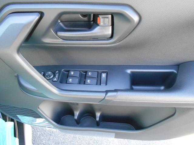 ロッキー Ｌ　登録済未使用車／バックカメラ／ステアリングリモコン／純正オプションシートカバー／フルＬＥＤヘッドランプ／衝突回避支援ブレーキ機能／車線逸脱警報機能／前後ブレーキ誤発進抑制機能／コーナーセンサー（21枚目）