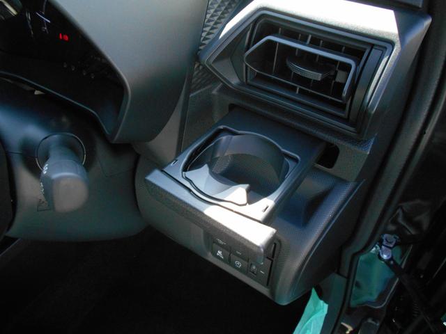 ロッキー Ｌ　登録済未使用車／バックカメラ／ステアリングリモコン／純正オプションシートカバー／フルＬＥＤヘッドランプ／衝突回避支援ブレーキ機能／車線逸脱警報機能／前後ブレーキ誤発進抑制機能／コーナーセンサー（25枚目）