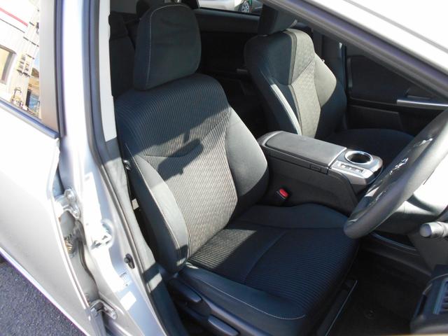 プリウスアルファ S ワンオーナー/禁煙車/ナビ/バックカメラ/ビルトインETC/スマートキー/ステアリングリモコン/オートライト/オートエアコン/LEDフォグランプ/ドライブモードセレクト/チルトハンドル/シートリフター(17枚目)