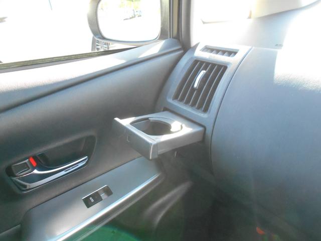 プリウスアルファ S ワンオーナー/禁煙車/ナビ/バックカメラ/ビルトインETC/スマートキー/ステアリングリモコン/オートライト/オートエアコン/LEDフォグランプ/ドライブモードセレクト/チルトハンドル/シートリフター(42枚目)