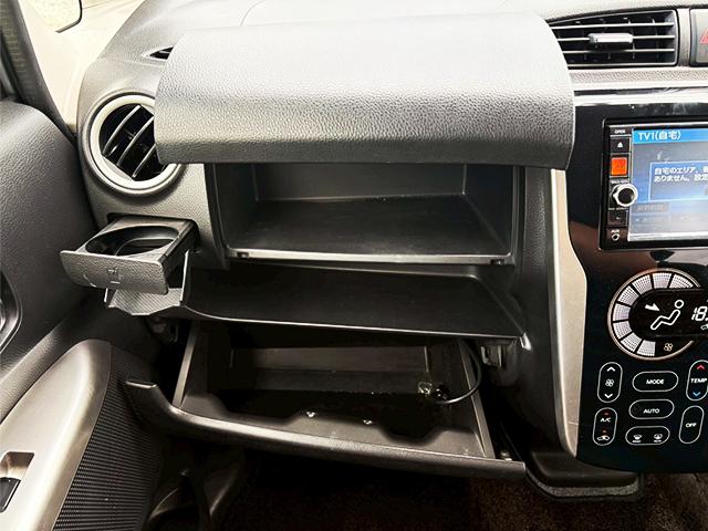 デイズ ハイウェイスター　Ｖセレクション＋セーフティ　盗難防止装置　パワーウィンドウ　オートエアコン　衝突安全ボディ　スマートキー　パワーステアリング　ＡＢＳ　バックカメラ　シートヒーター　アイドリングストップ　サイドカメラ　ベンチシート（59枚目）