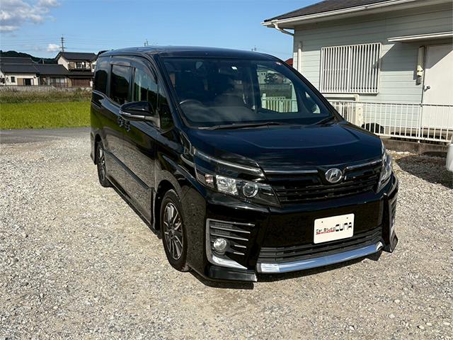 ご来店されたお客様に詳しくお話をさせて頂きために、「修復歴の有無」「不具合箇所の確認」「セールスポイント」等のご案内を行っておりますので、より安心してお乗り頂けるお車となります。