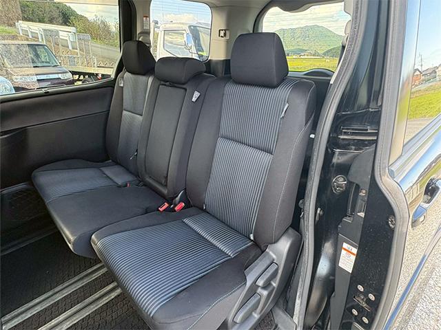 ご来店されたお客様に詳しくお話をさせて頂きために、「修復歴の有無」「不具合箇所の確認」「セールスポイント」等のご案内を行っておりますので、より安心してお乗り頂けるお車となります。