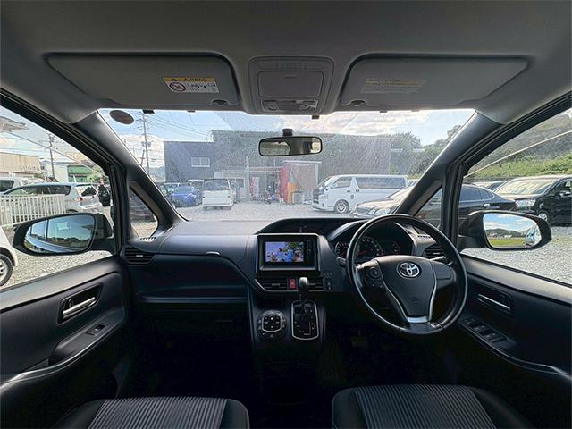 【お車探し】お客様のご要望に応じて、仕入れのプロがお客様と一緒にご希望のお車をお探しさせて頂くサービスをご提供しています。ご遠慮なくお申し出ください。